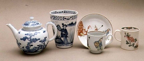 Sammlung von Liverpool-Porzellan von English School