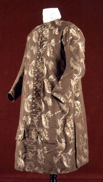 Goldbrokatmantel, ca. 1700-10 von English School