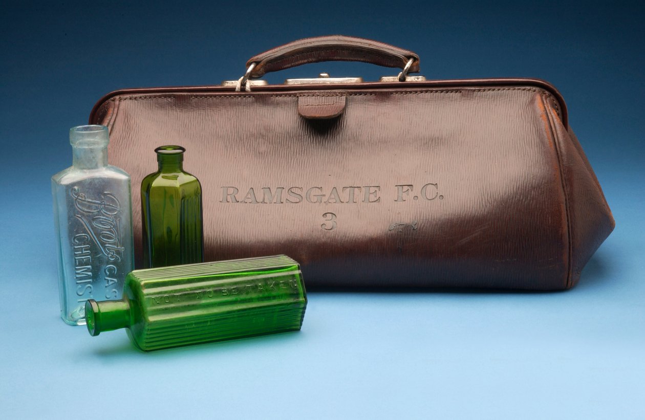 Ledertasche, gestempelt mit Ramsgate F.C. von English School
