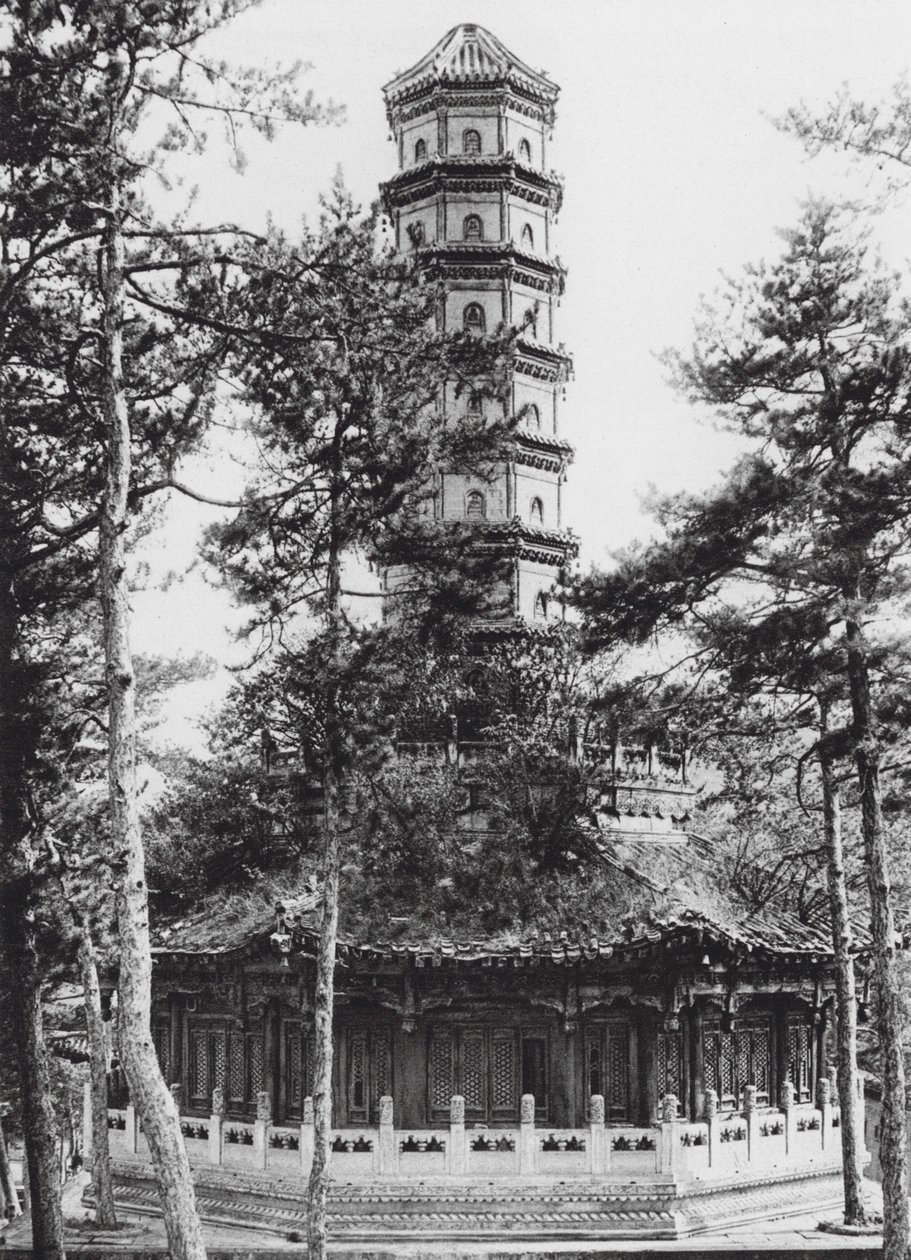 Jehol, Hingkung, Chihli, Glasierte Pagode von Ernst Boerschmann