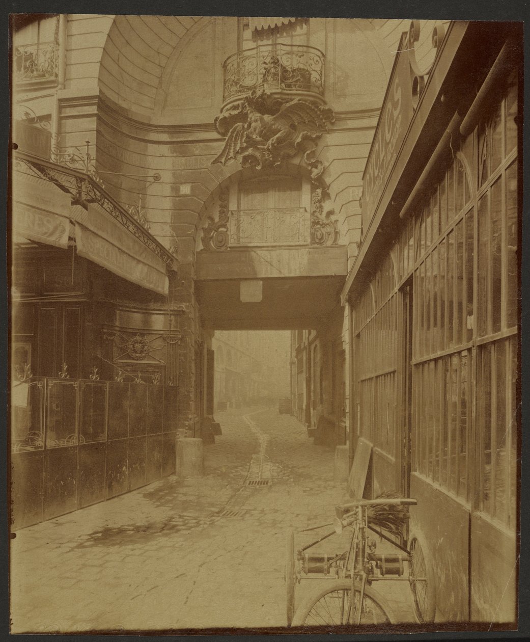 Drachentor von Eugène Atget