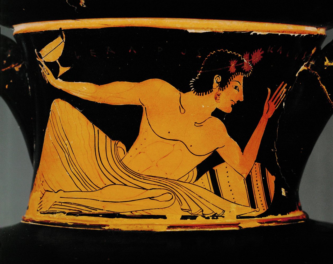 Ephebe mit Becher und Vase von Euphronios