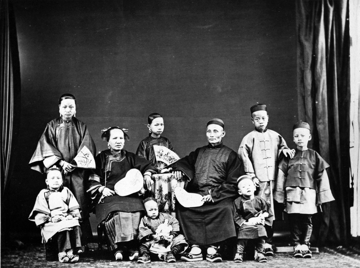 Chinesische Familie, ca. 1870er von European Photographer