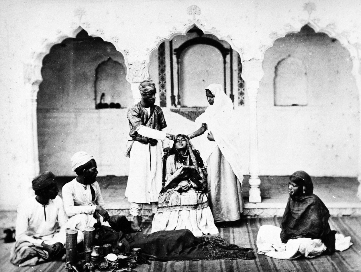 Zungenpiercing, um 1860-80 von European Photographer