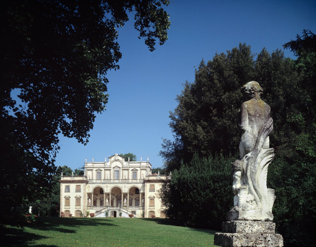 Ansicht der Villa Mansi von Filippo or Juvara Juvarra