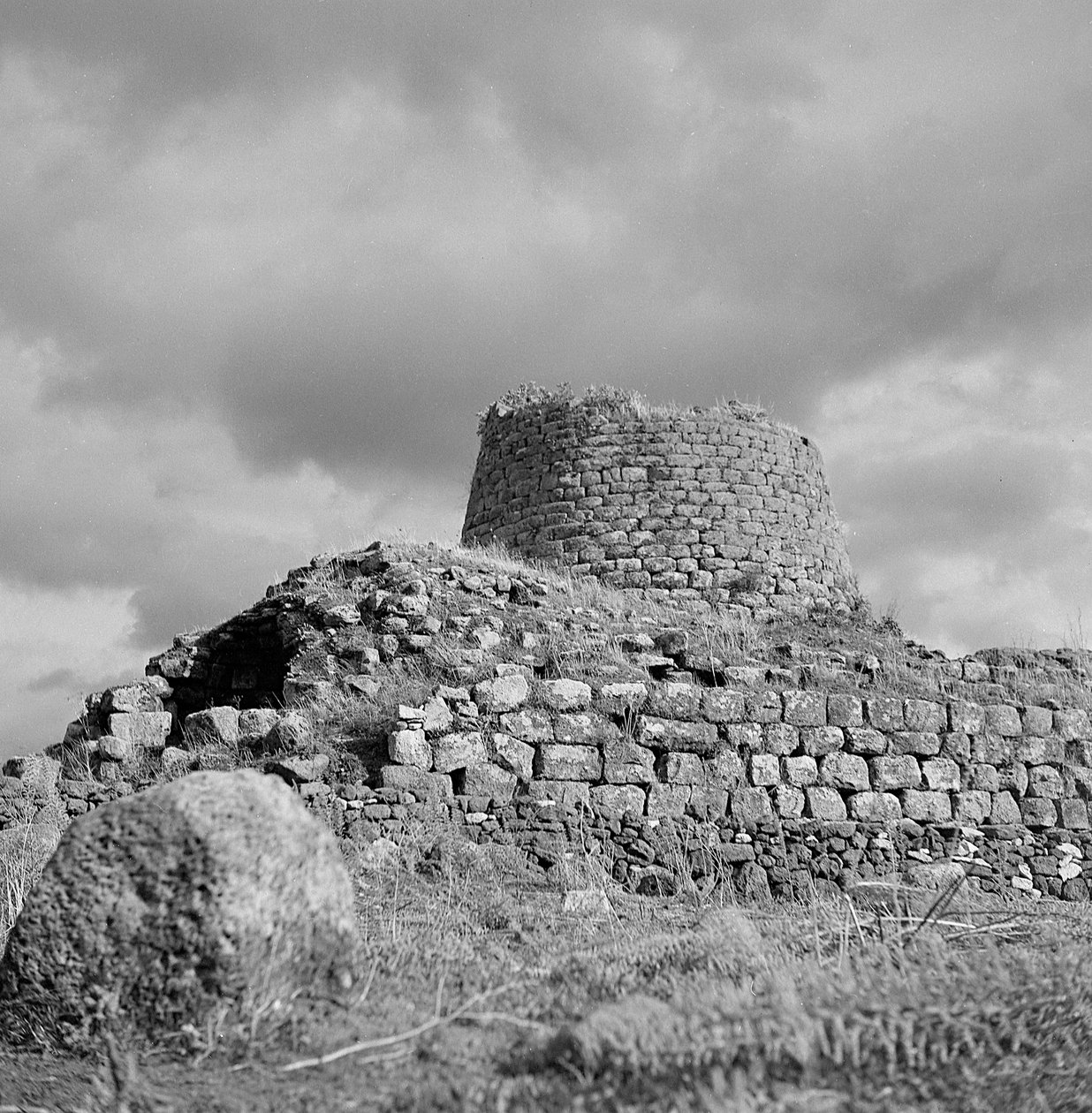 Nuraghe Santu Antine von Fosco Maraini