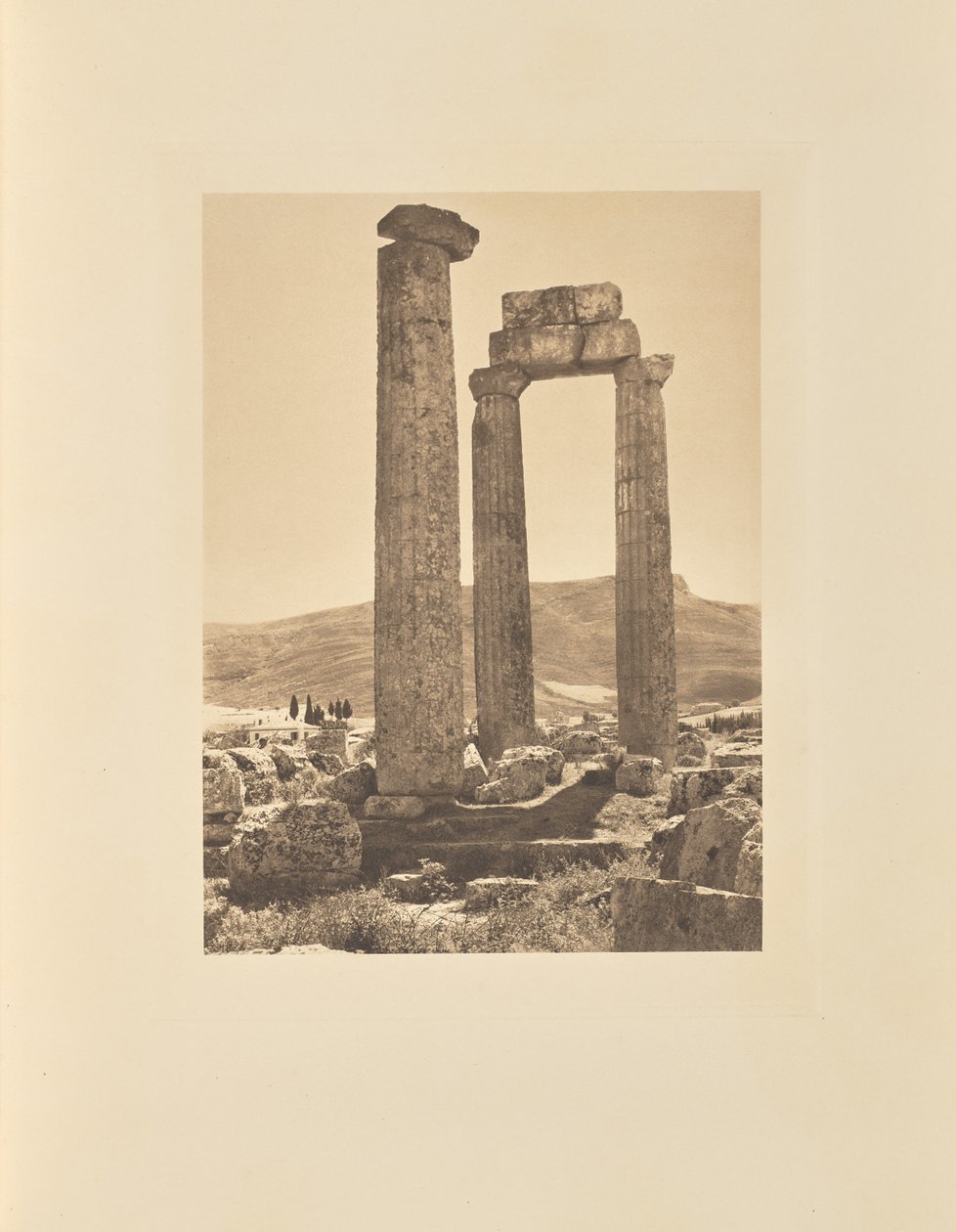 Der Tempel des Zeus in Nemea von Frédéric Boissonnas