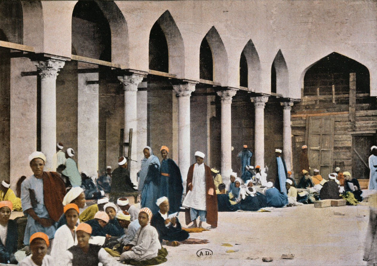 Schüler erhalten Unterricht im Hof der Al-Azhar-Moschee in Kairo, ca. 1900 von French Photographer