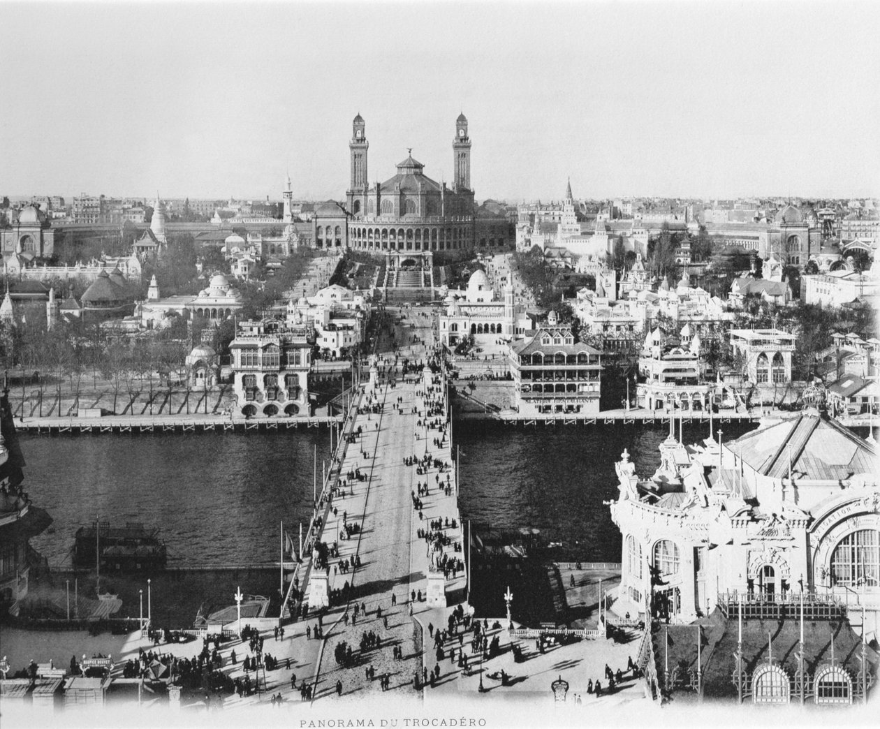 Der Trocadero vom Eiffelturm aus gesehen - Weltausstellung in Paris 1900 von French Photographer