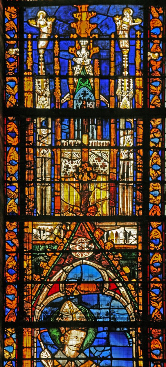 Fenster w6, das ein Baldachin darstellt (Buntglas) von French School