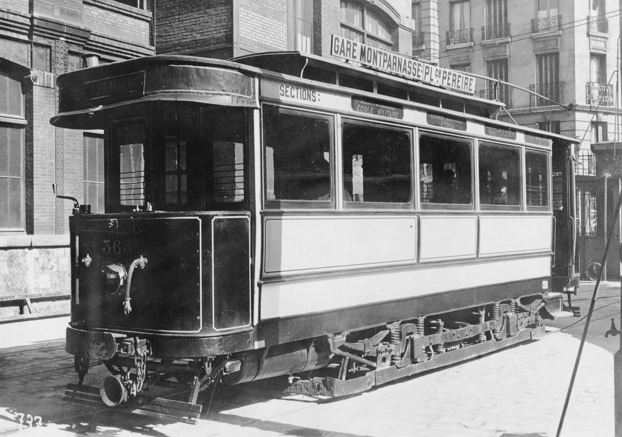 Straßenbahn in Paris, ca. 1900 von French Photographer