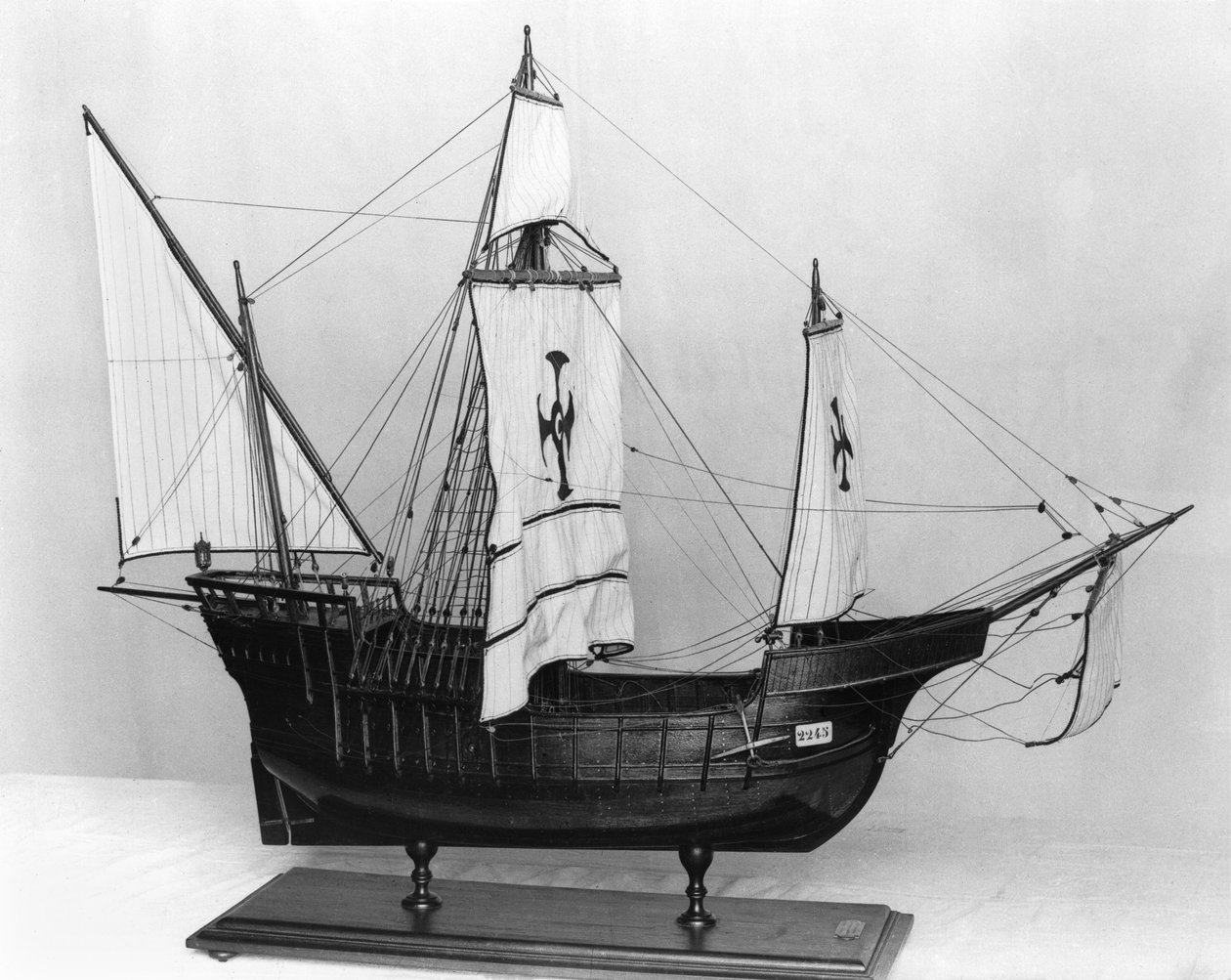 Karavelle von Christoph Kolumbus (1451-1506) (Modell) (Holz) von French School