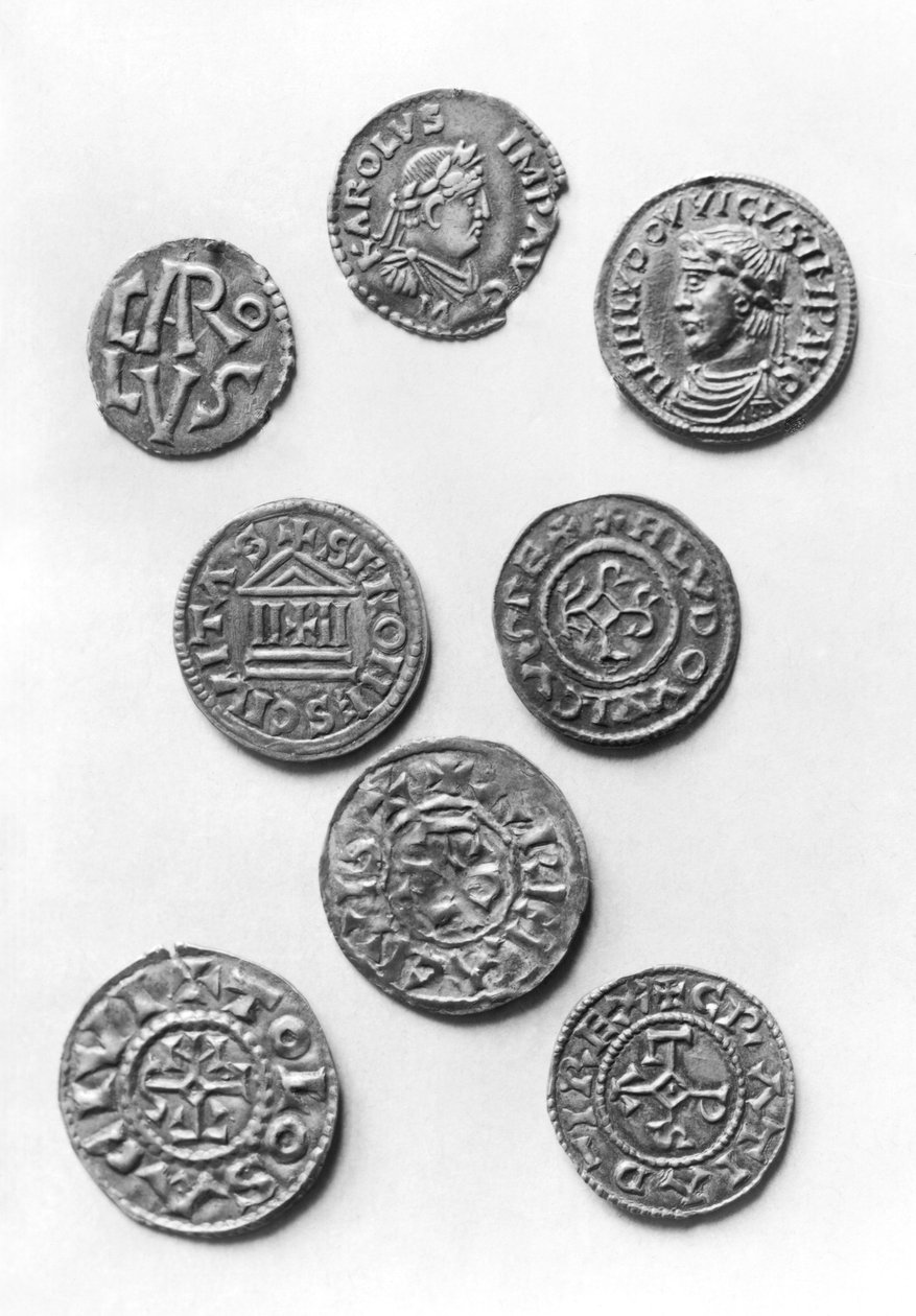 Acht karolingische Münzen (Silber) von French School