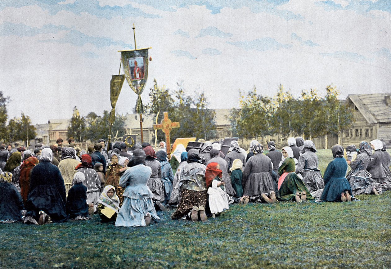 Eine religiöse Prozession in einem Dorf, Russland, um 1890 von Gillot