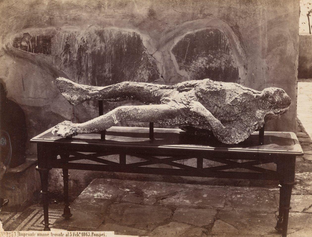 Menschlicher Abdruck, Pompeji von Giorgio Sommer