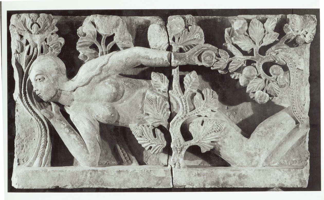 Eva, Fragment des Türsturzes vom Portal der Kathedrale von St. Lazare, ca. 1135-40 von Gislebertus