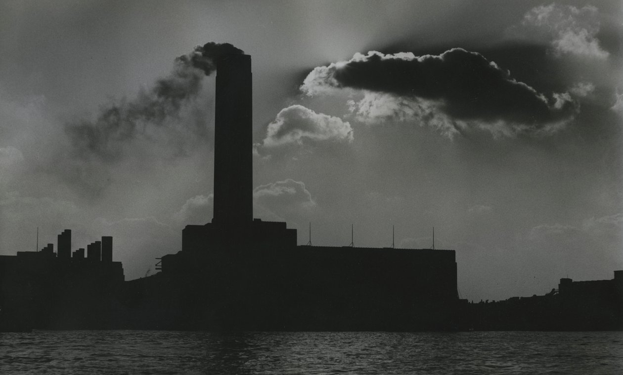 Kraftwerk an der Themse, London 1950er Jahre von Godfrey Macdominic