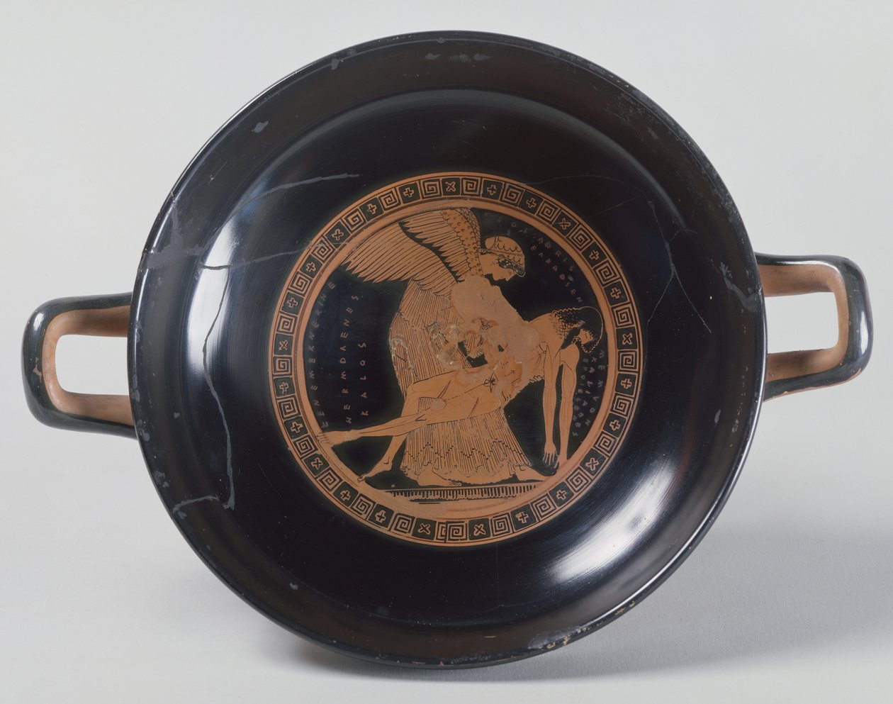 Der Douris-Becher, eine attische rotfigurige Schale, die Eos zeigt, wie sie den Körper ihres Sohnes Memnon trägt, der von Achilles getötet wurde, hergestellt von Kalliades, ca. 490 v. Chr. von Greek