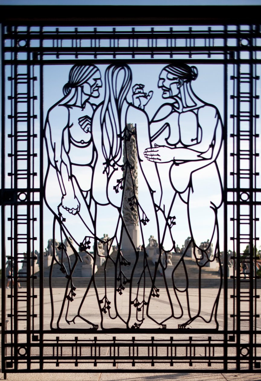 Eingangstor zum Skulpturenpark, drei Frauen von Gustav Vigeland