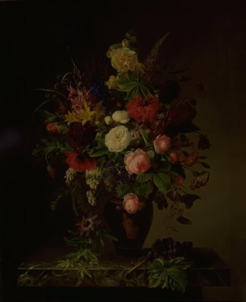 Eine Vase mit Blumen von Hanne Hellesen
