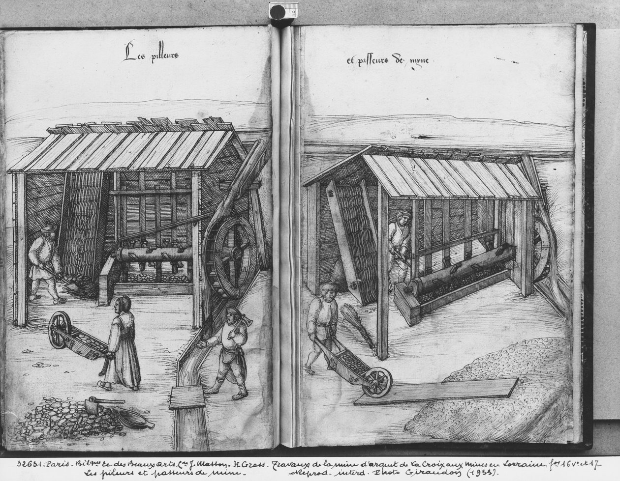 Silbermine von La Croix-aux-Mines, Lothringen, fol.16v und fol.17r, Erzzerkleinerung und -wäsche, ca. 1530 von Heinrich Gross or Groff