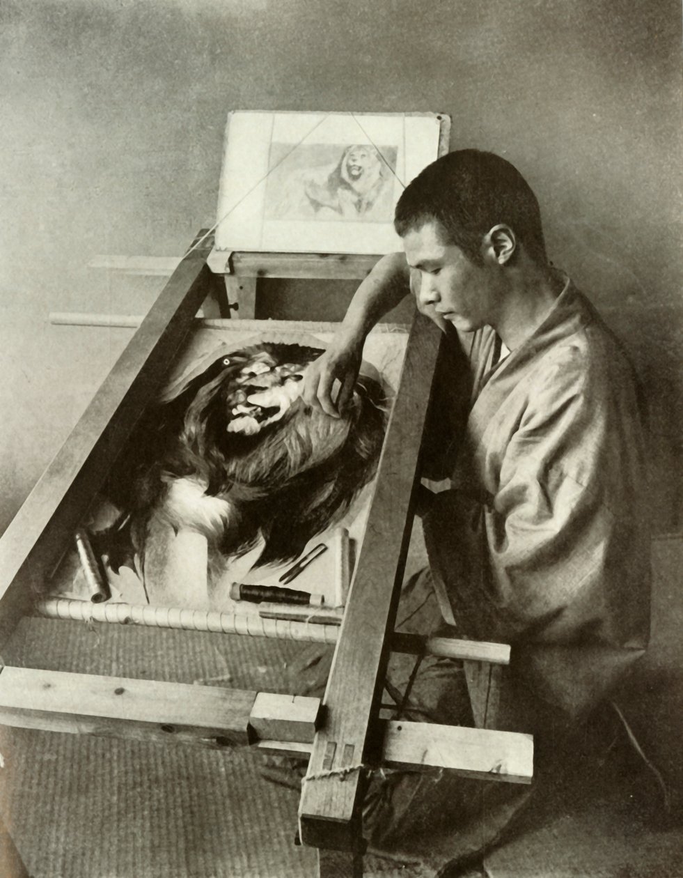 Die Stickerin, 1910 von Herbert Ponting