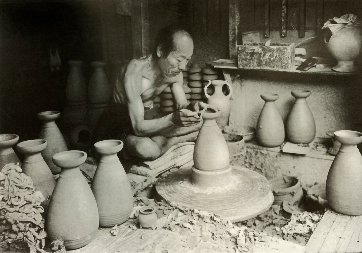 Der Töpfer an seiner Drehscheibe, 1910 von Herbert Ponting
