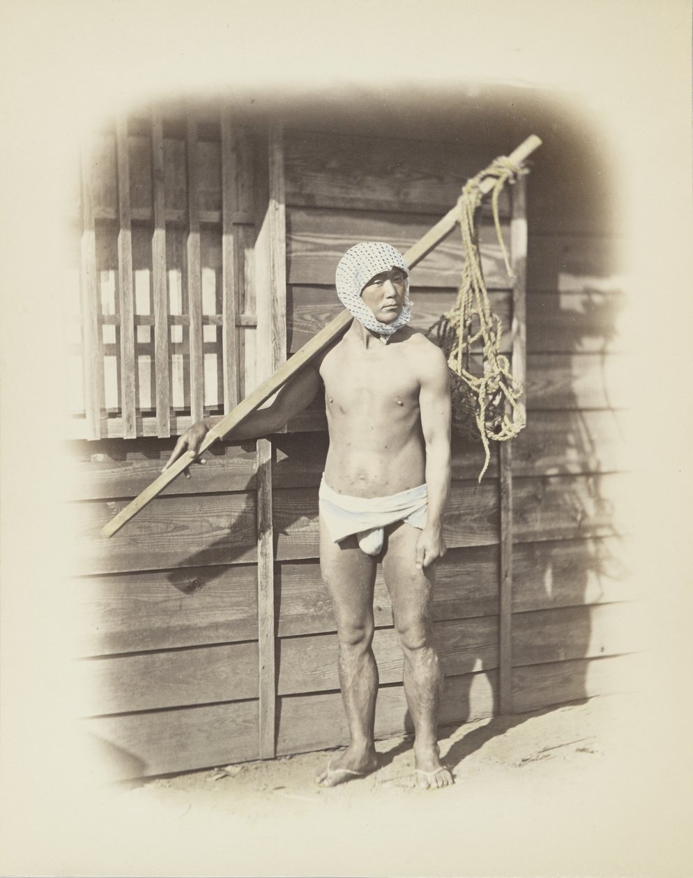 Mann mit Fischkorb von Japanese Photographer