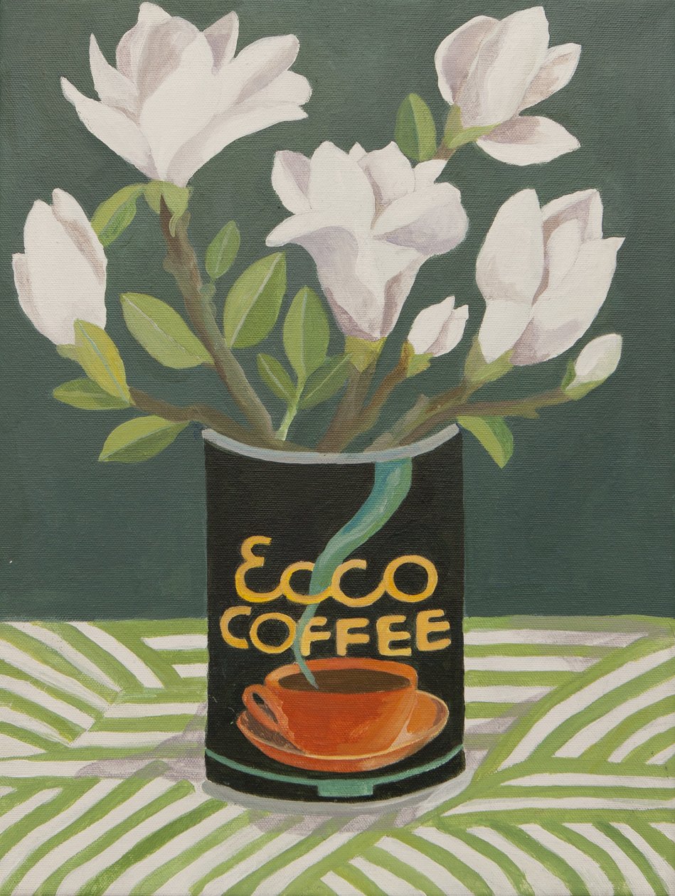 Weiße Magnolie in alter Kaffeekanne von Jennifer Abbott