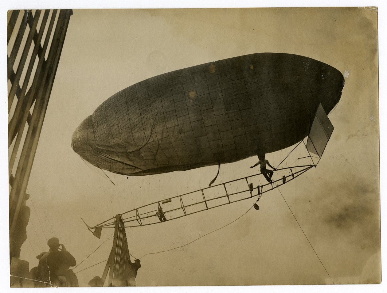Luftschiff "California Arrow" von Jessie Tarbox Beals