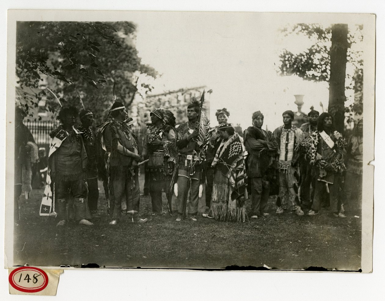 Columbia Lawn Fete, Irokesen-Indianer von Jessie Tarbox Beals