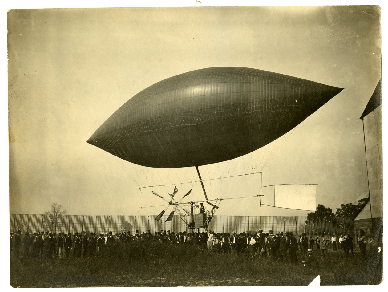 Luftschiff "Meteor" von Jessie Tarbox Beals