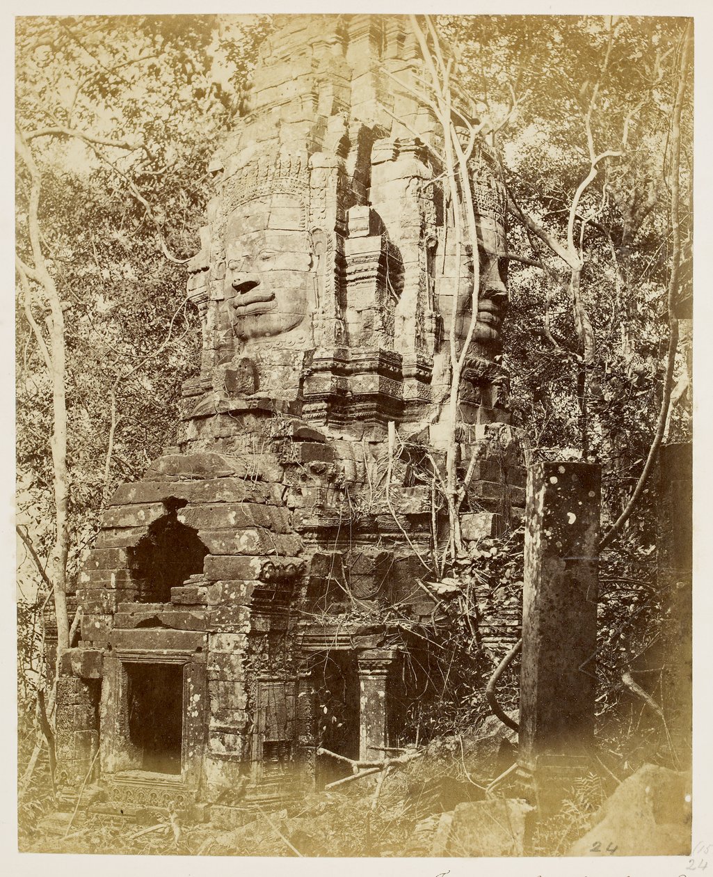 Der Bayon-Tempel, Angkor Thom von John Thomson