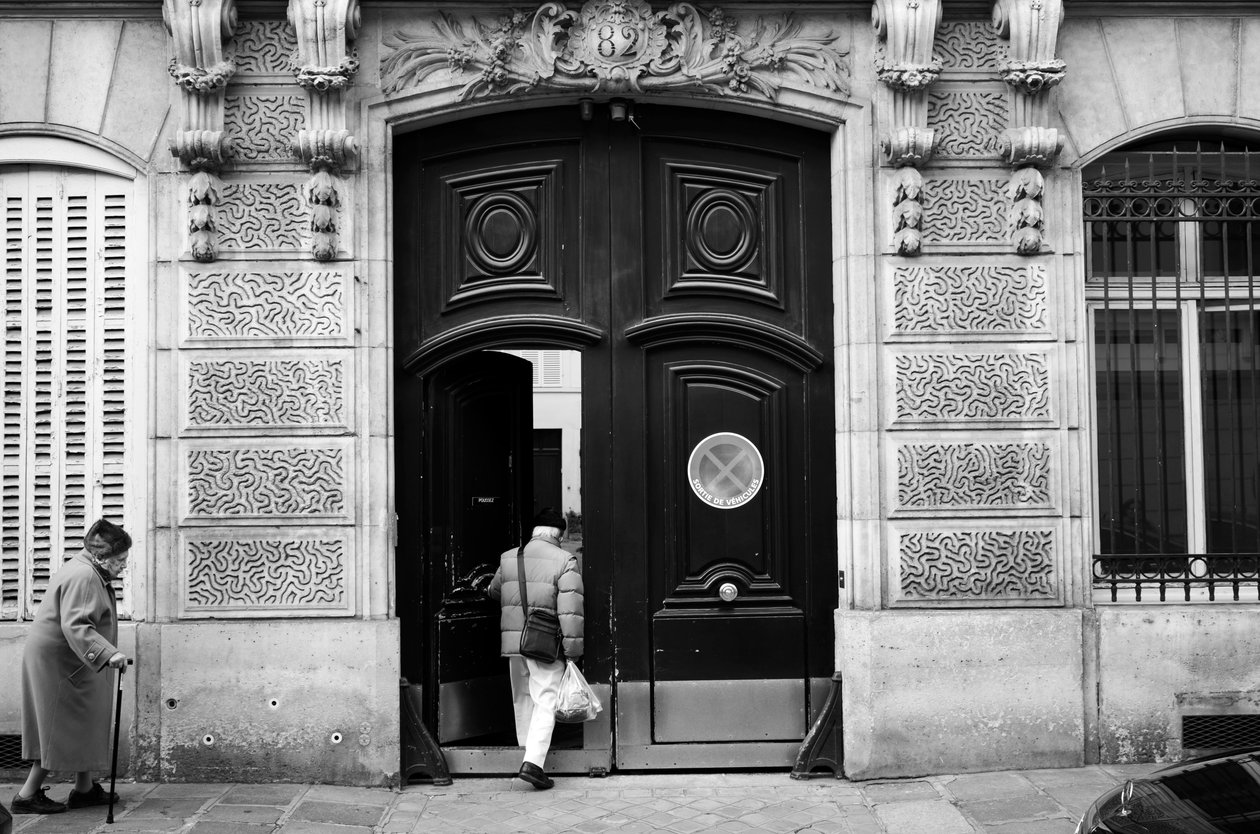 Paris im Frühling, 2022 von Jon Nicholson