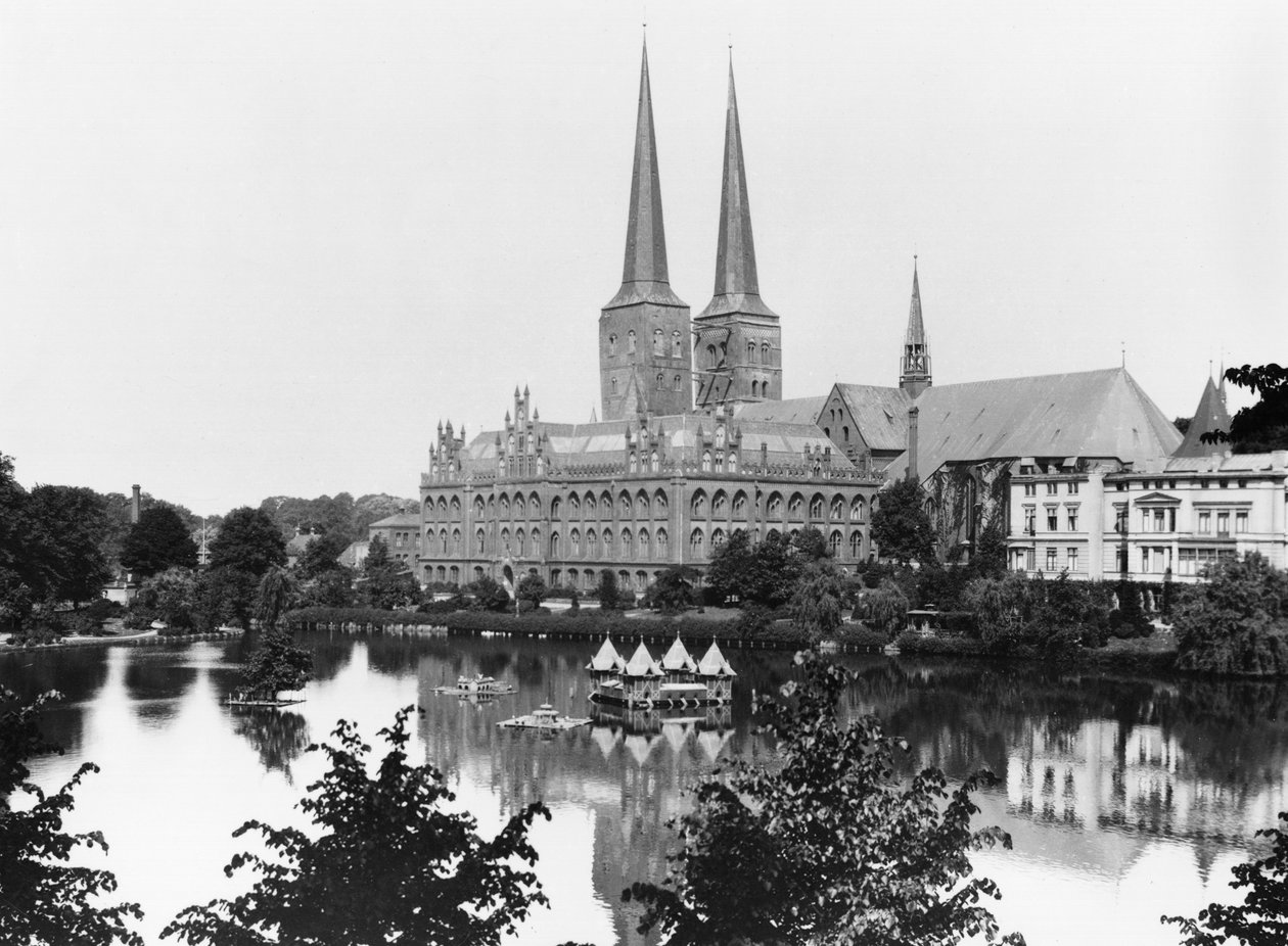 Ansicht des Museums mit der Marienkirche im Hintergrund, Lübeck, um 1910 von Jousset