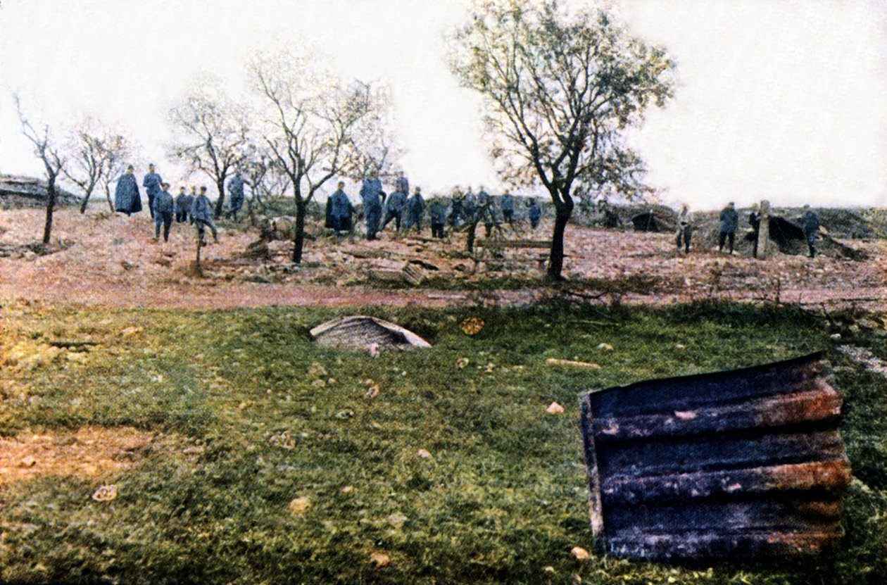 Ein Unterschlupf der französischen Armee in der Nähe von Verdun, zerstört von den Deutschen, September 1916 von Jules Gervais Courtellemont