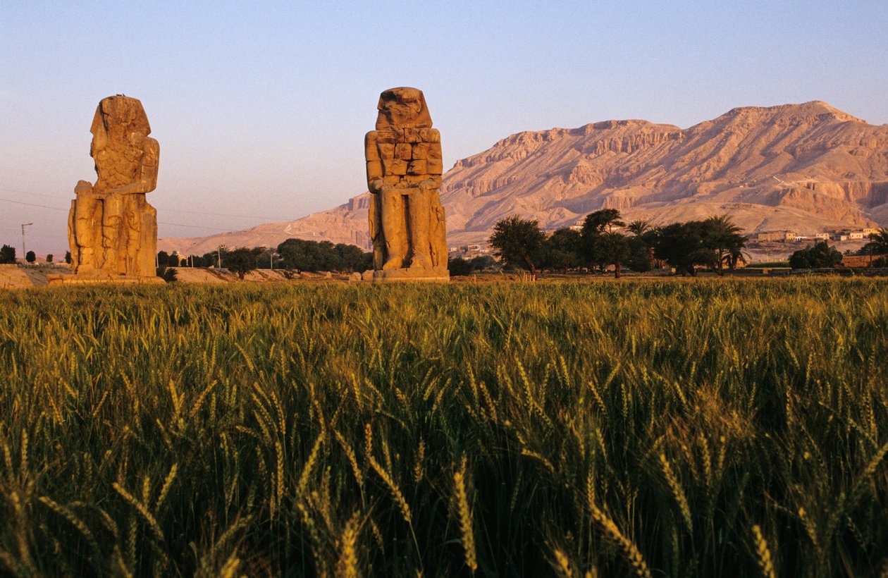 Kolosse von Memnon; Amenhotep III von Kenneth Garrett