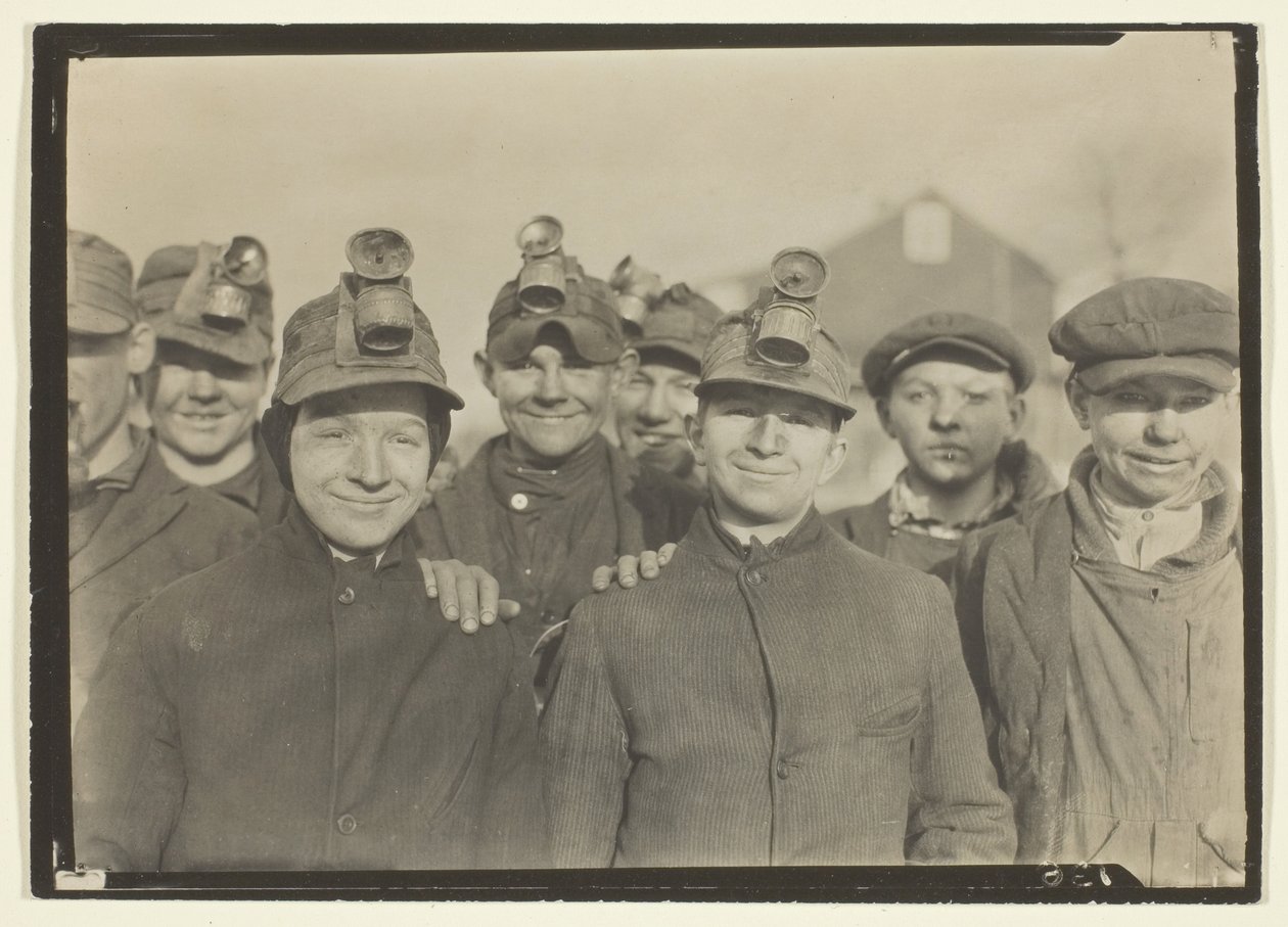 Breaker Boys in einer Kohlenmine in Pennsylvania von Lewis Wickes Hine