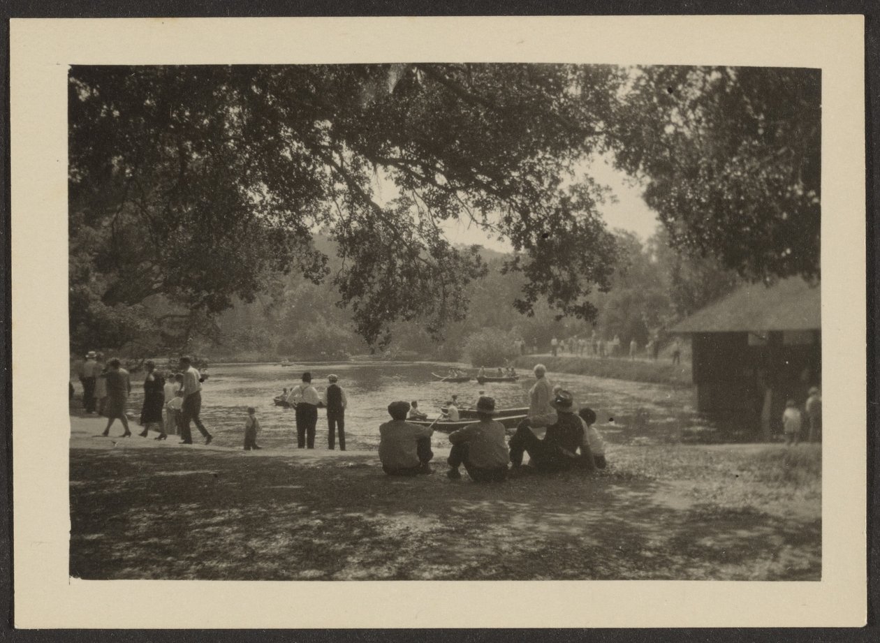 Figuren im Park von Louis Fleckenstein