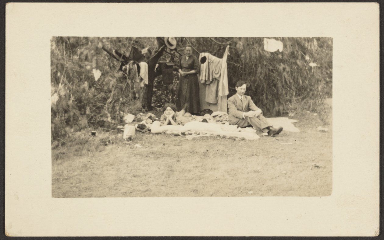 [Gruppenpicknick] von Louis Fleckenstein
