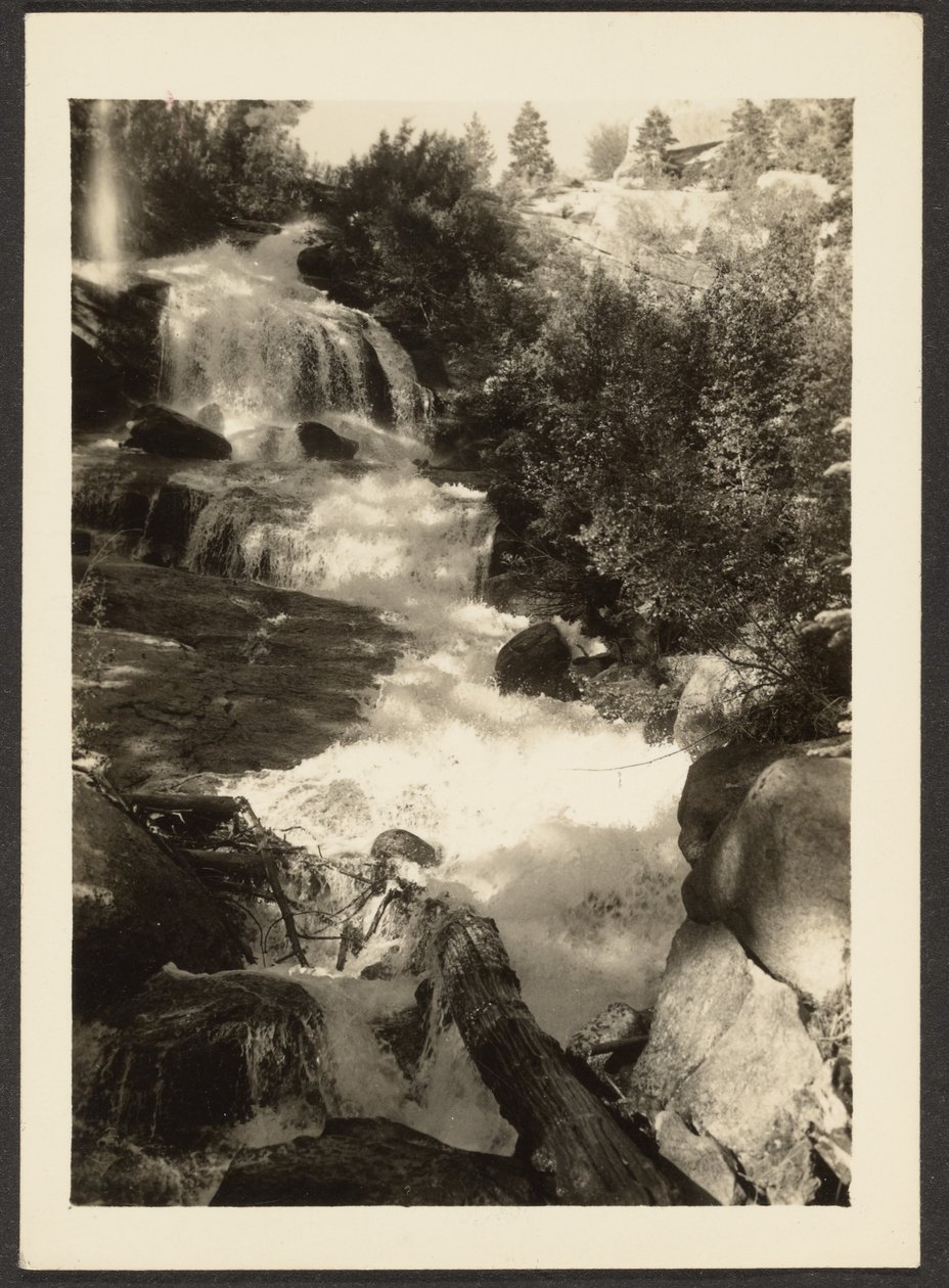 Landschaft mit Wasserfall von Louis Fleckenstein