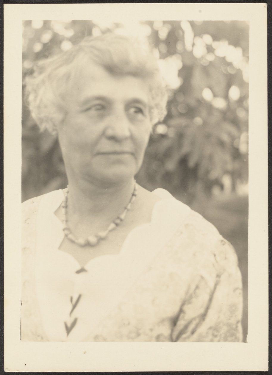 Porträt einer Frau von Louis Fleckenstein