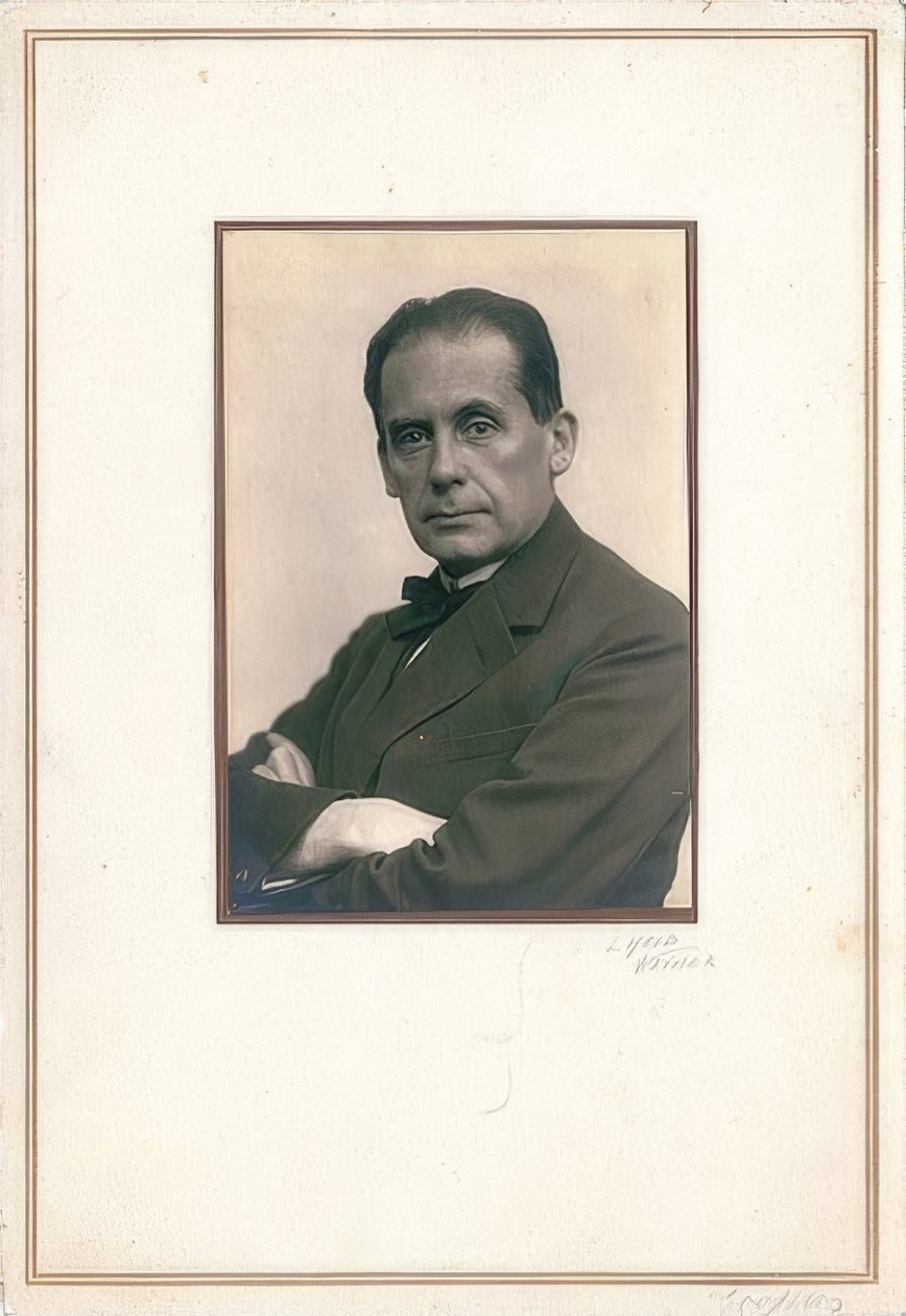 Walter Gropius von Louis Held