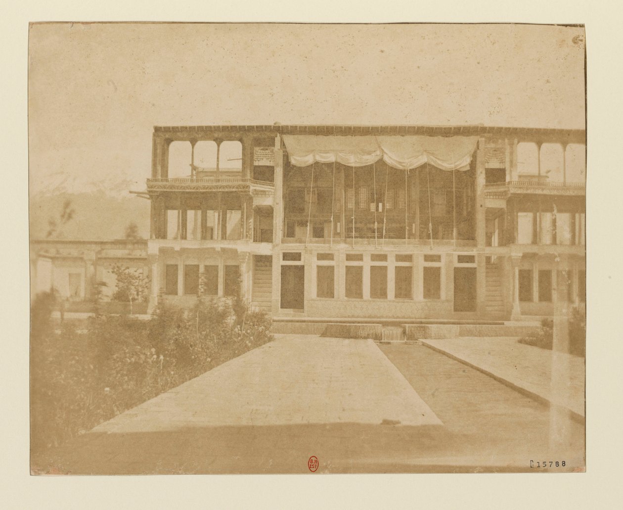 Teheran, Eingang des Nizamiyeh von Luigi Pesce