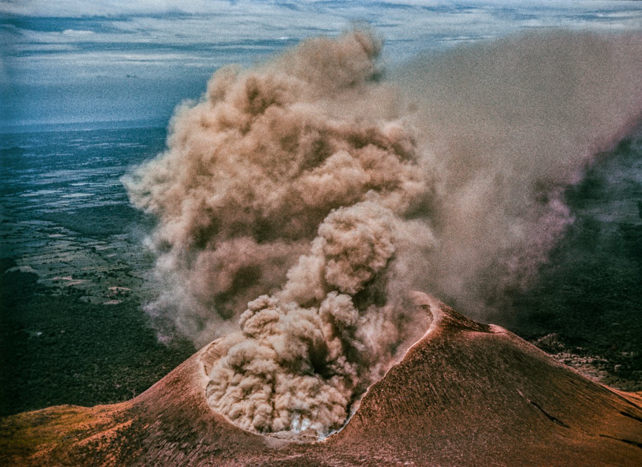 Momotombo Vulkan in Nicaragua von Luis Marden