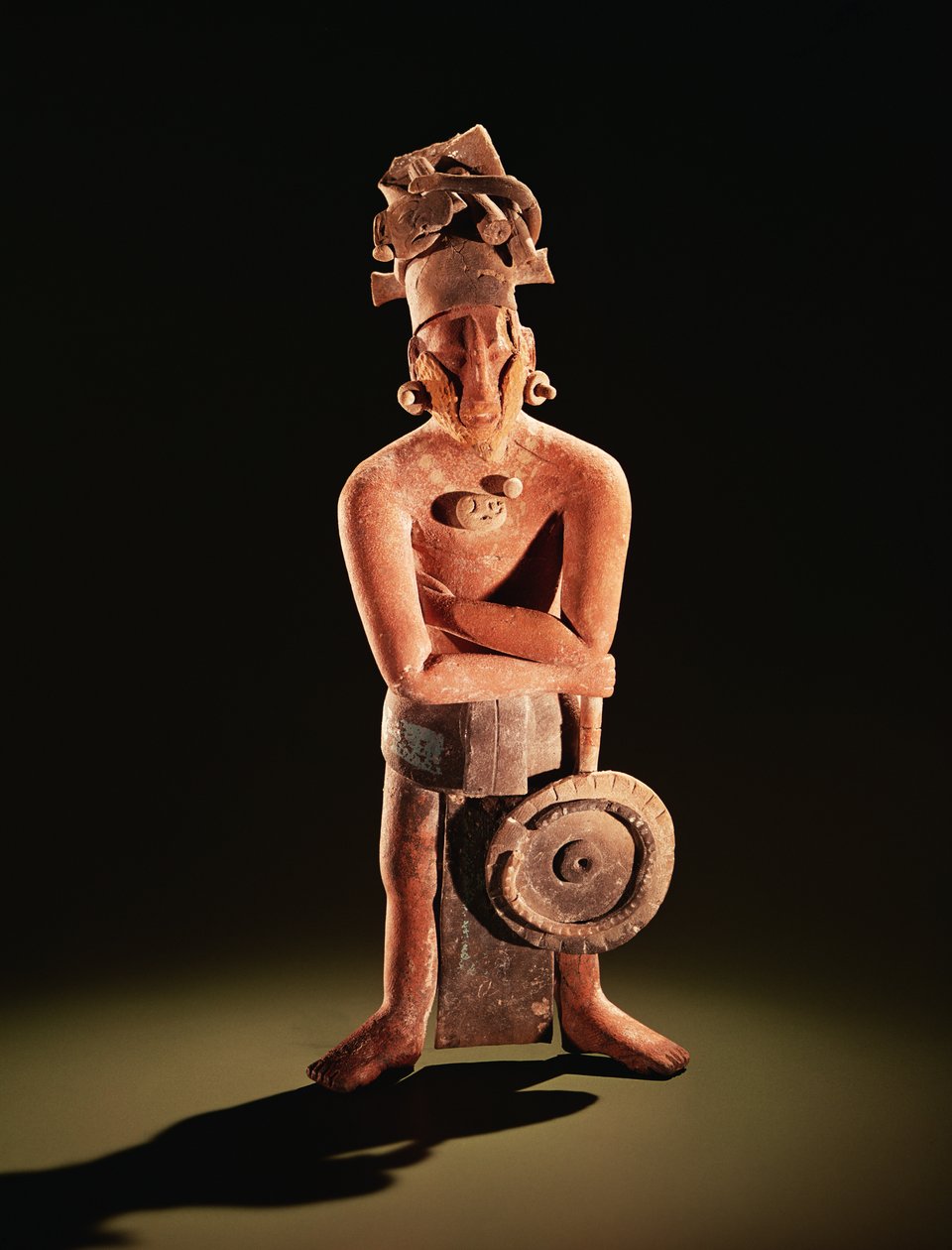 Figur eines Kriegers mit einem Schild von Mayan