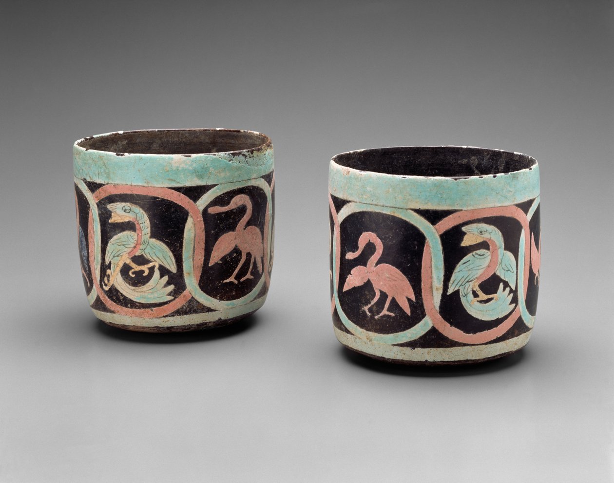 Schalen mit Vögeln in Kartuschen, Guatemala, Mittlere Klassik, 500-700 von Mayan