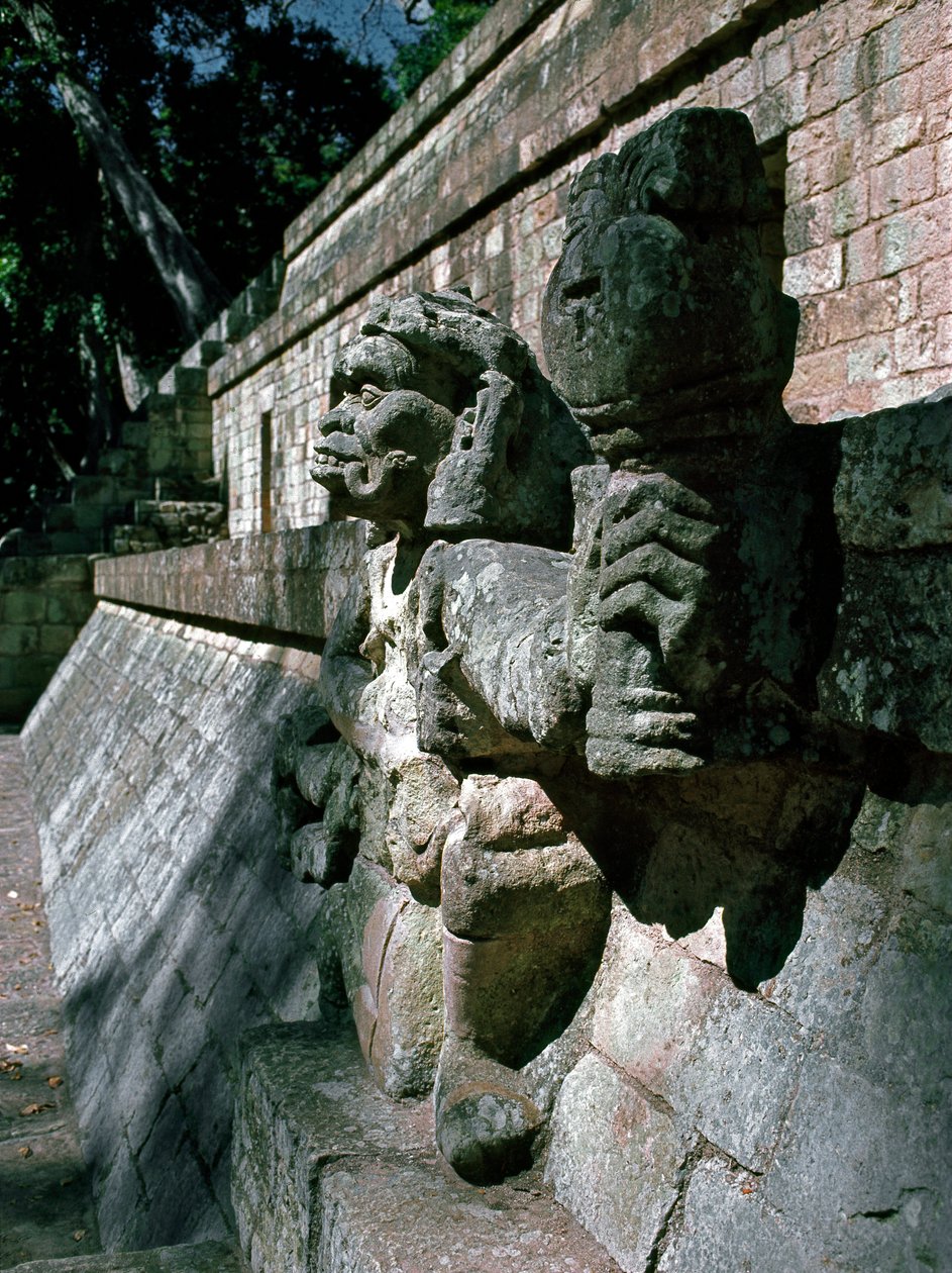 Steinskulpturen - Tempel 11 von Mayan