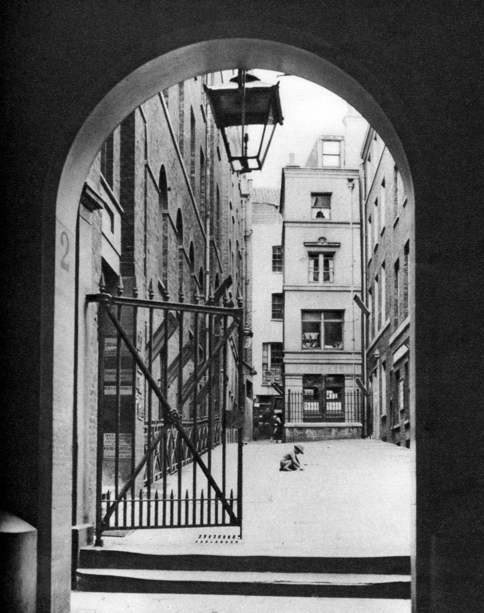 Mitre Court beim Temple, London, 1926-1927 von McLeish