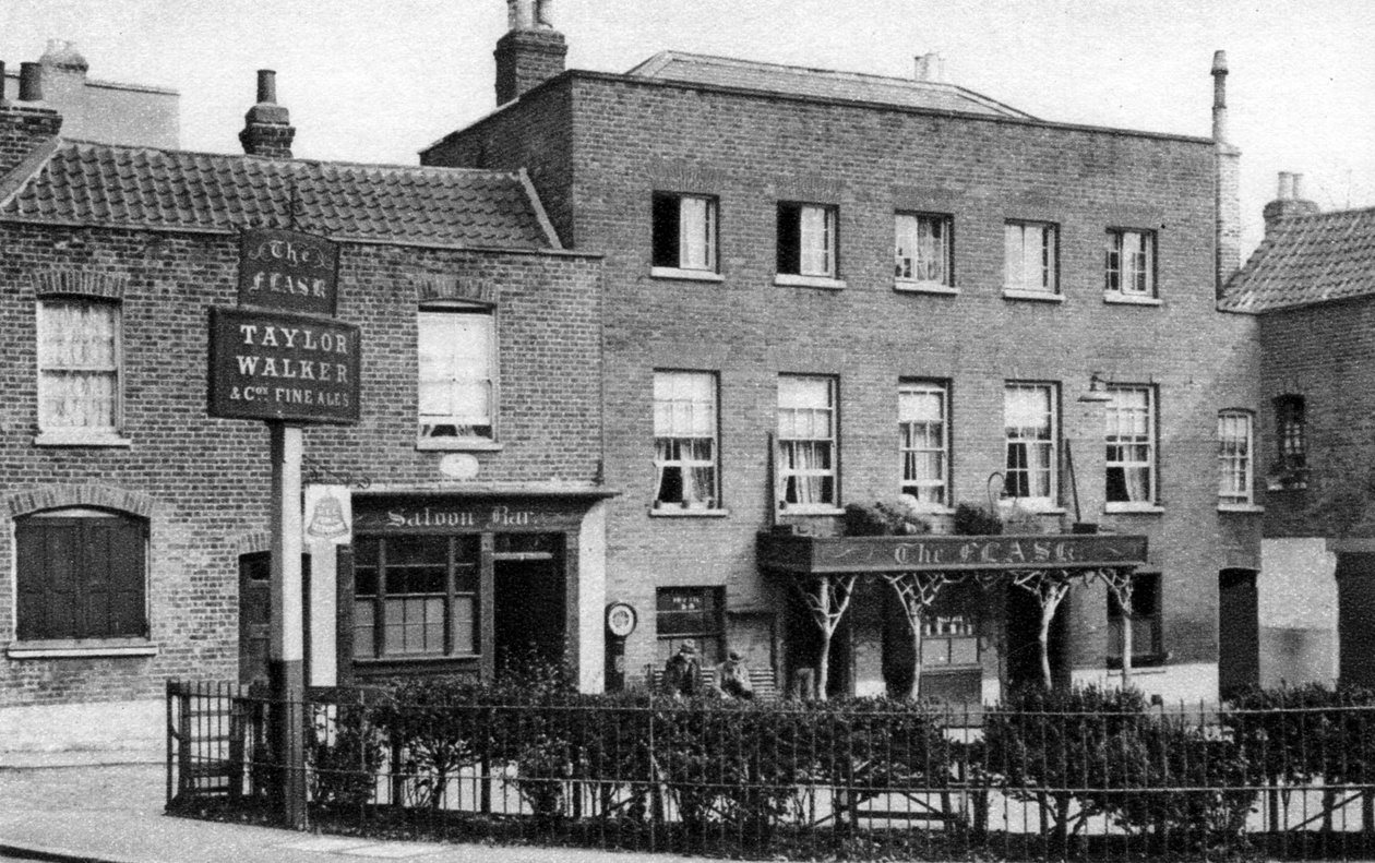 The Flask Ale House, Highgate Village, London, 1926-1927 von McLeish